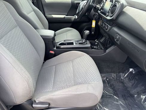 Used 2023 Toyota Tacoma SR RWD image 12
