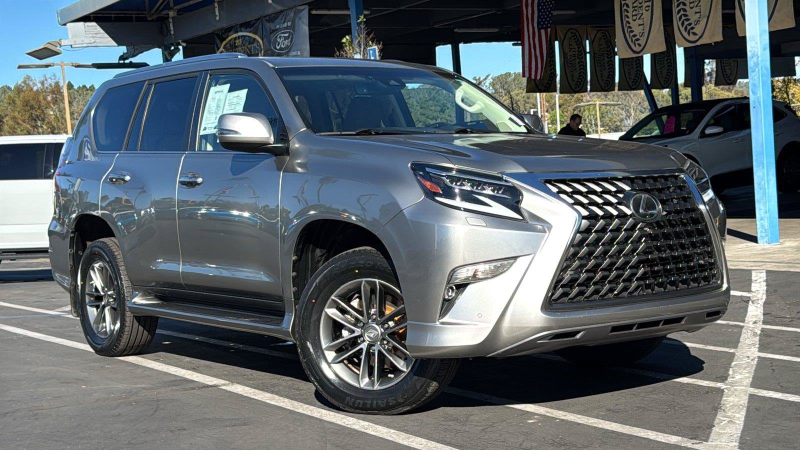 Used 2021 Lexus GX 460 Premium w/ Premium Package AWD/4WD image 2