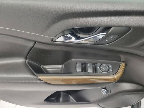 Certified 2023 GMC Acadia SLE w/ Driver Convenience Package image 27