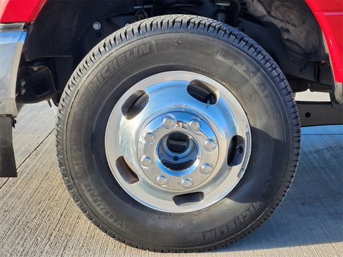 Used 2022 Ford F350 Lariat w/ Lariat Ultimate Package image 12