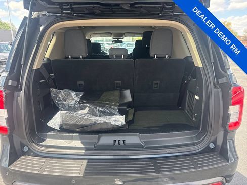 Used 2023 Ford Expedition XLT AWD/4WD image 11