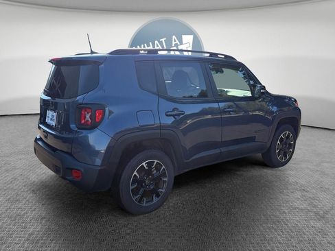 Used 2023 Jeep Renegade Latitude AWD/4WD image 3