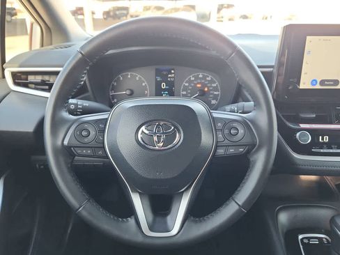 Used 2025 Toyota Corolla SE image 19