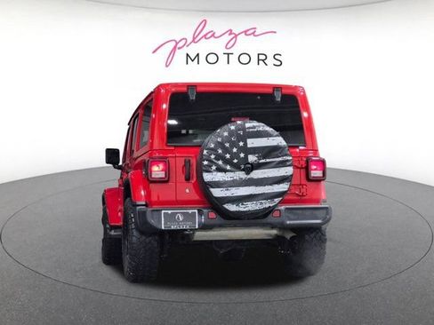 Used 2018 Jeep Wrangler Unlimited Sahara AWD/4WD image 7