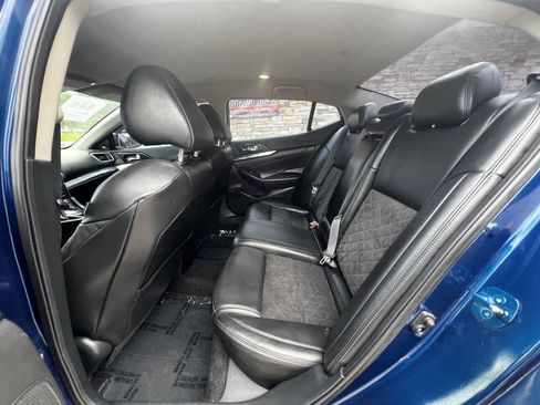 Used 2017 Nissan Maxima SR FWD image 15