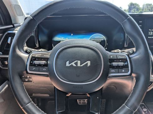 Used 2022 Kia Sorento SX Prestige w/ Rust Color Package AWD/4WD image 17