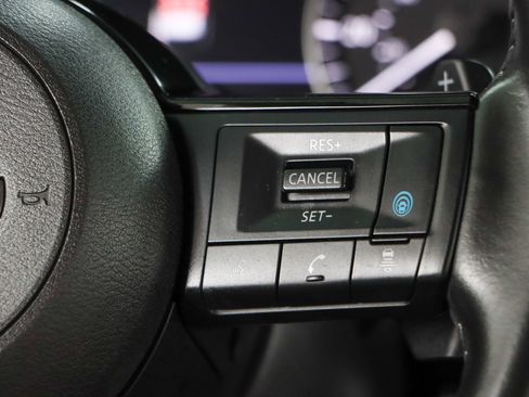 Used 2023 Nissan Pathfinder SL FWD image 14