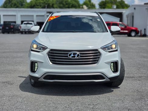 Used 2017 Hyundai Santa Fe Limited AWD/4WD image 2