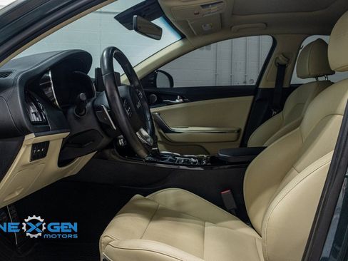 Used 2023 Kia Stinger GT-Line w/ Sun & Sound Package image 11