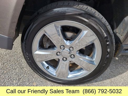 Used 2015 Jeep Compass High Altitude image 25