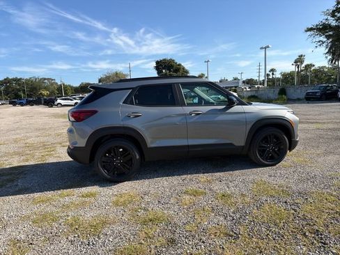 New 2026 Chevrolet TrailBlazer LT w/ Midnight Edition FWD image 12