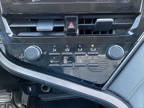 Used 2021 Toyota Camry LE image 17