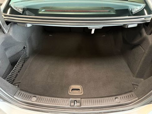Used 2017 Mercedes-Benz E 300 4MATIC image 19