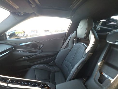 Used 2025 Chevrolet Corvette Stingray w/ Z51 Performance Package image 25