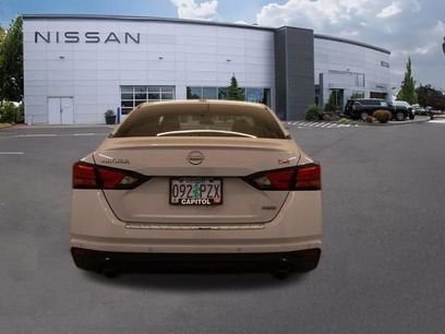Certified 2023 Nissan Altima 2.5 SR