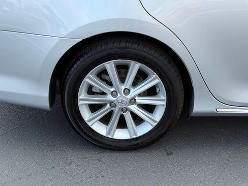 Used 2014 Toyota Camry XLE w/ Leather Package FWD image 14