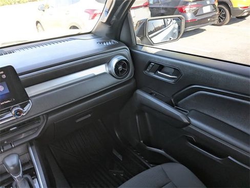 Certified 2023 Chevrolet Colorado LT image 17