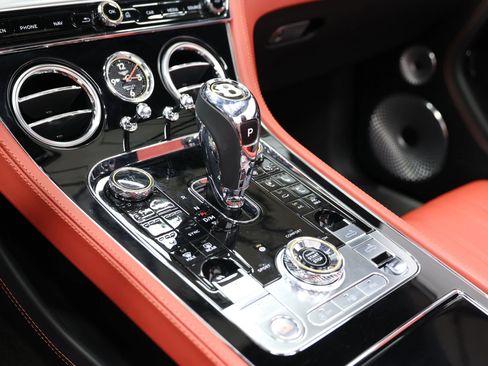 Used 2020 Bentley Continental GT V8 image 52