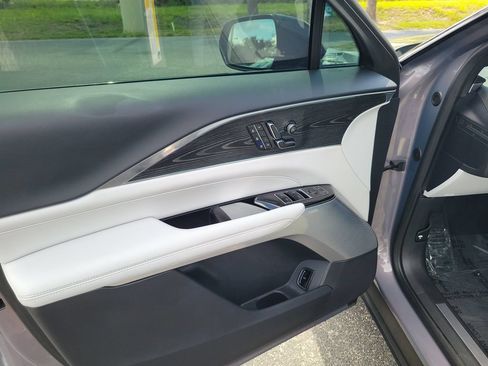 Used 2024 Cadillac Lyriq Sport AWD/4WD image 20