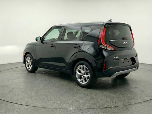 Used 2025 Kia Soul LX w/ LX Technology Package image 6