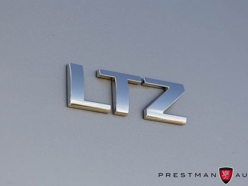 Used 2014 Chevrolet Suburban LTZ AWD/4WD image 12