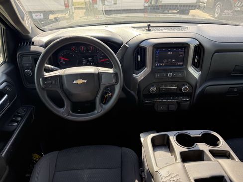 Used 2020 Chevrolet Silverado 1500 Custom w/ Custom Value Package image 14