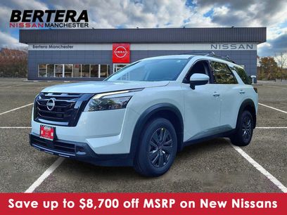 New 2025 Nissan Pathfinder SV w/ Black Appearance Package
