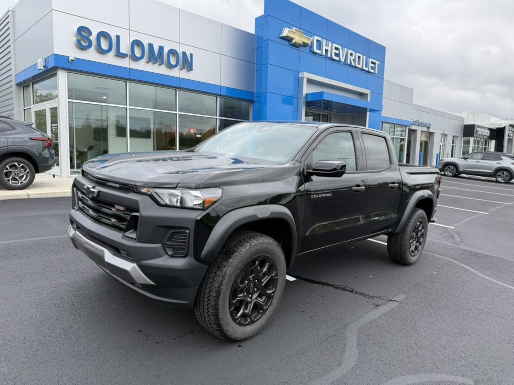 New 2026 Chevrolet Colorado Trail Boss AWD/4WD image 1