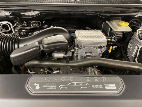 Used 2022 Jeep Wagoneer Series III image 32