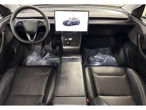 Used 2026 Tesla Model Y Long Range image 23