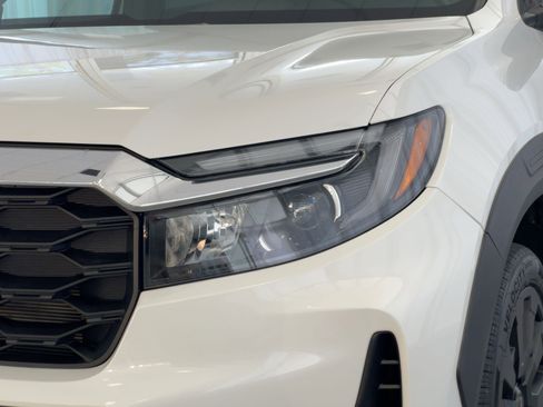 Used 2023 Honda Passport EX-L image 11