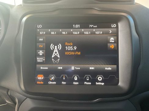 Used 2023 Jeep Renegade Latitude image 30