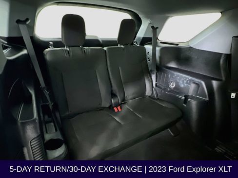 Used 2023 Ford Explorer XLT AWD/4WD image 31