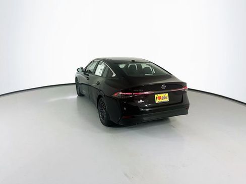 Used 2026 Nissan Sentra SV w/ Floor Mat Package image 5