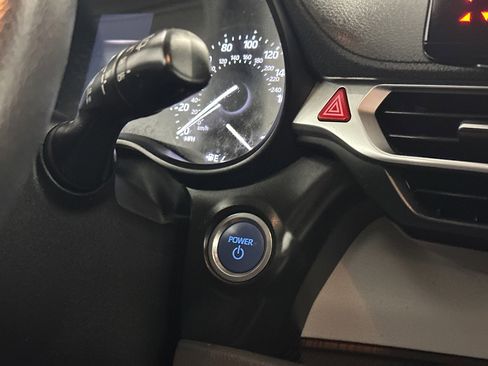 Used 2021 Toyota Sienna XLE image 31