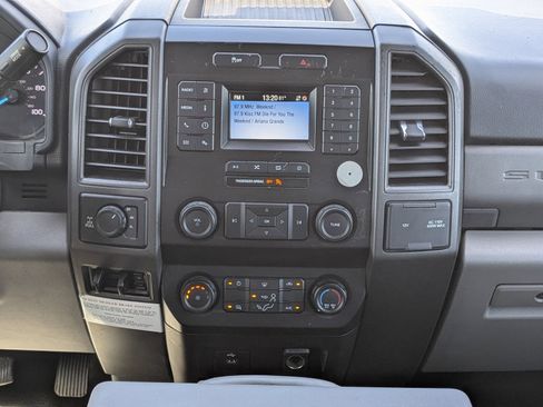 Used 2022 Ford F350 XL w/ Power Equipment Group AWD/4WD image 18