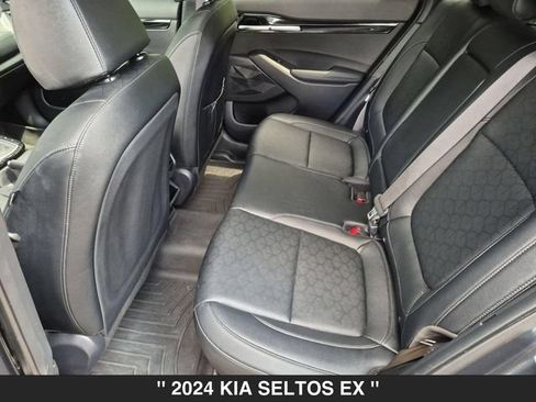 Used 2024 Kia Seltos EX AWD/4WD image 29