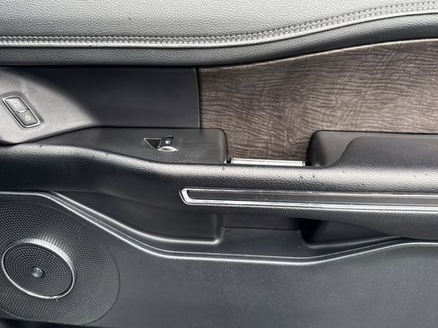 Used 2021 Ford Expedition Max Limited image 19