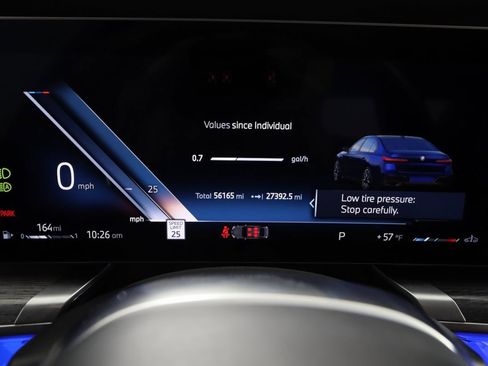 Used 2023 BMW 760i xDrive image 23