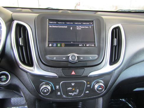 Used 2019 Chevrolet Equinox LT FWD image 16