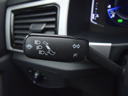 Used 2023 Volkswagen Atlas SEL image 40