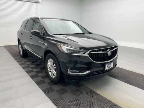 Used 2018 Buick Enclave Essence image 7