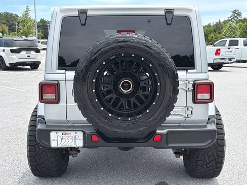 Used 2023 Jeep Wrangler Unlimited Sahara AWD/4WD image 6