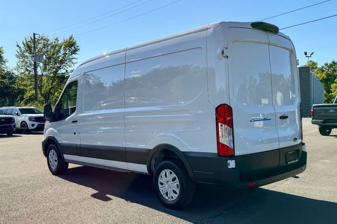 Used 2023 Ford E-Transit Medium Roof RWD image 5