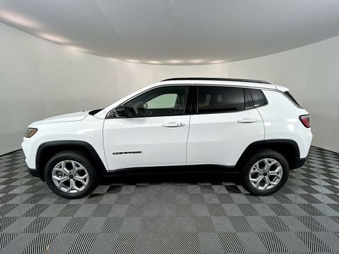 New 2026 Jeep Compass Latitude image 5