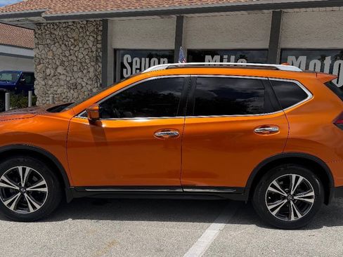 Used 2018 Nissan Rogue SL FWD image 8