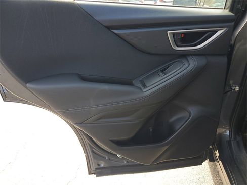 Used 2021 Subaru Forester image 9