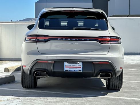 Certified 2026 Porsche Macan AWD/4WD image 7