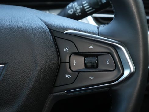 Certified 2025 Chevrolet Trax ACTIV w/ Driver Confidence Package image 14