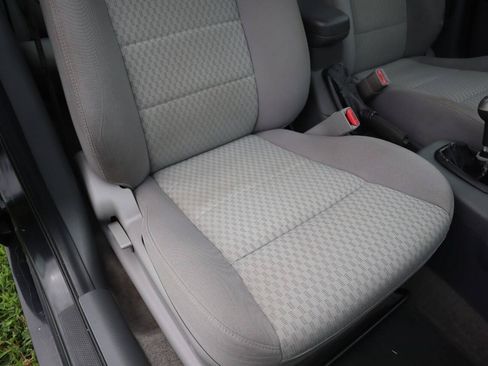 Used 2005 Saturn ION Level 2 w/ Power Pkg FWD image 12